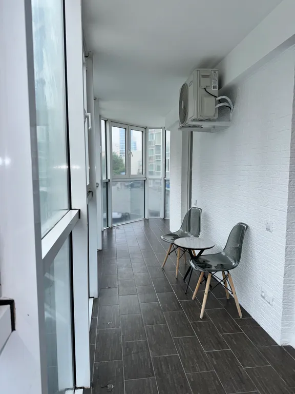 Современная квартира с видом на море и шаговой доступностью до центра