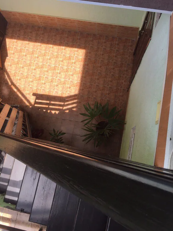 Этаж в гостевом домике в центре под ключ