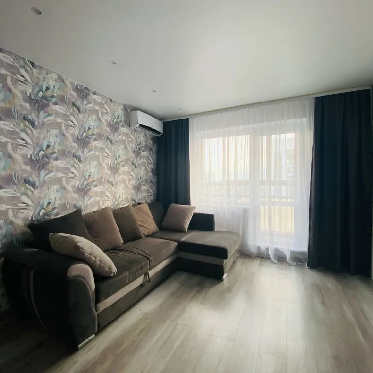 Двухкомнатная квартира с балконом