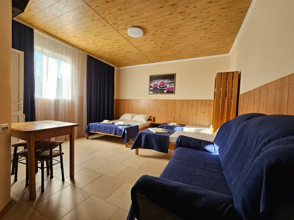 Квартира Семейный 4х-местный номер стандарт 3й этаж. — Лазаревское