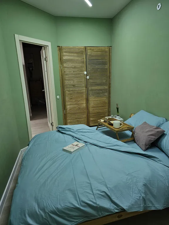 Уютная однушка на берегу канала