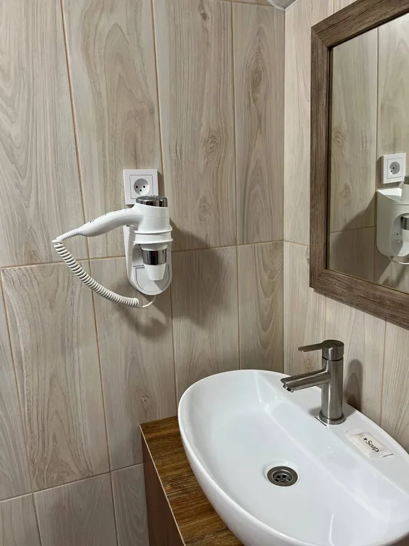 Коттедж-гостевой дом для большой компании