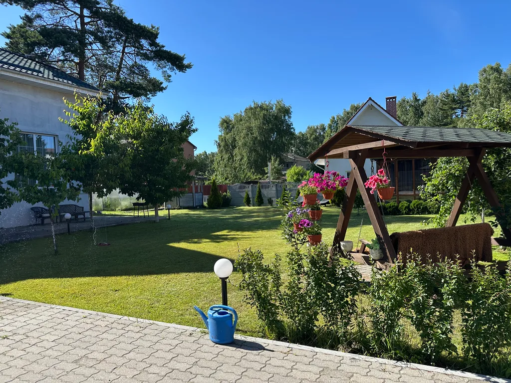 Домик в сосновом бору