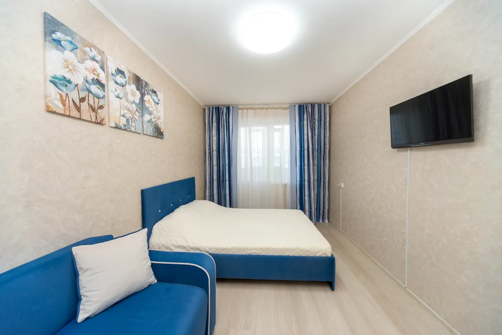 Квартира Квартира Однокомнатная на берегу Енисея, рядом дворец Ярыгина — Красноярск