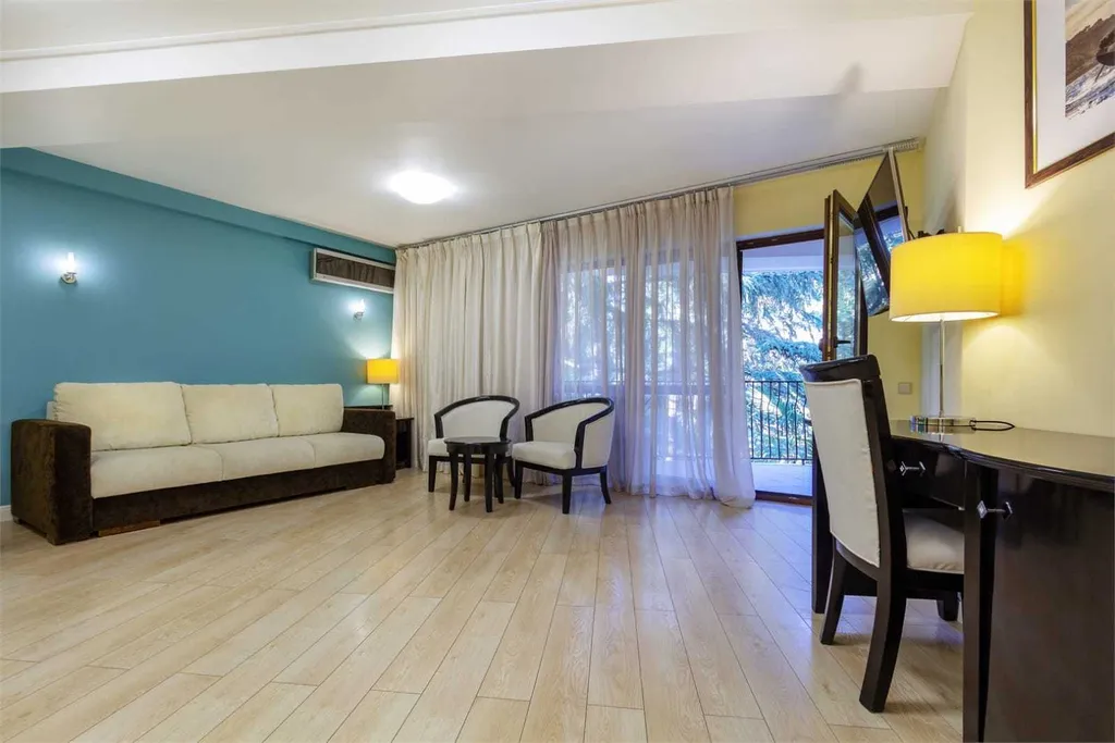 Квартира в Парк - отеле ПОРТО МАРЕ.
Номер Фемели с кухней А122. — аренда посуточно в Алушта