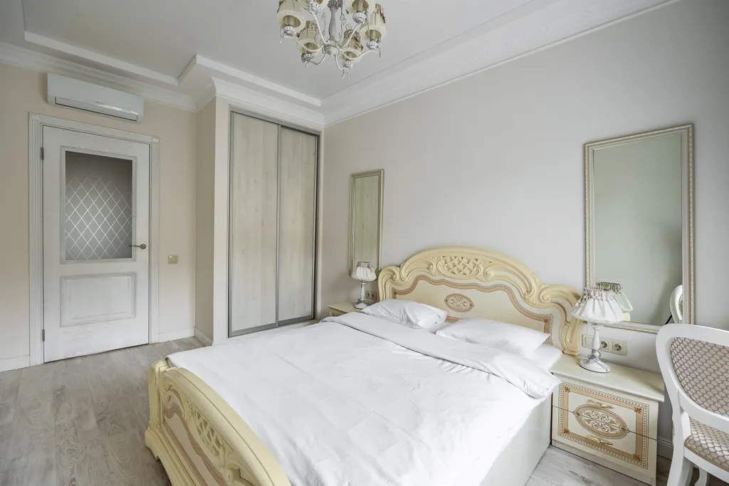 Vip-апарт, врата города, метро, 2 этаж, окна во двор, парковка, кондиционер