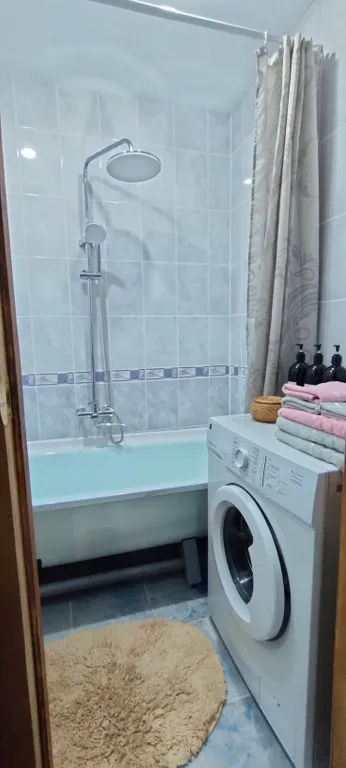 Уютная квартира с отдельным входом в центре города