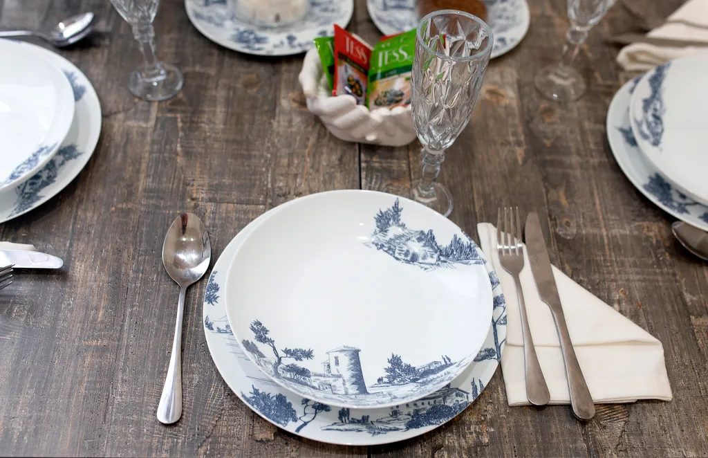 "Алиса в стране чудес", 2-х комн. квартира в центре города