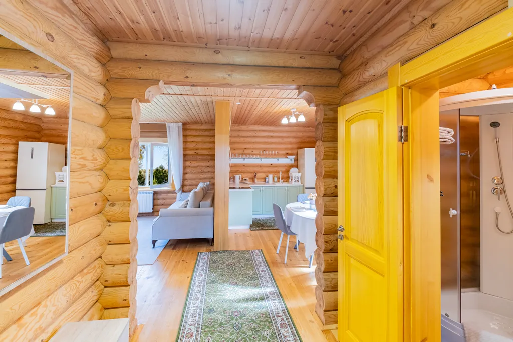 Комфортный дом у реки