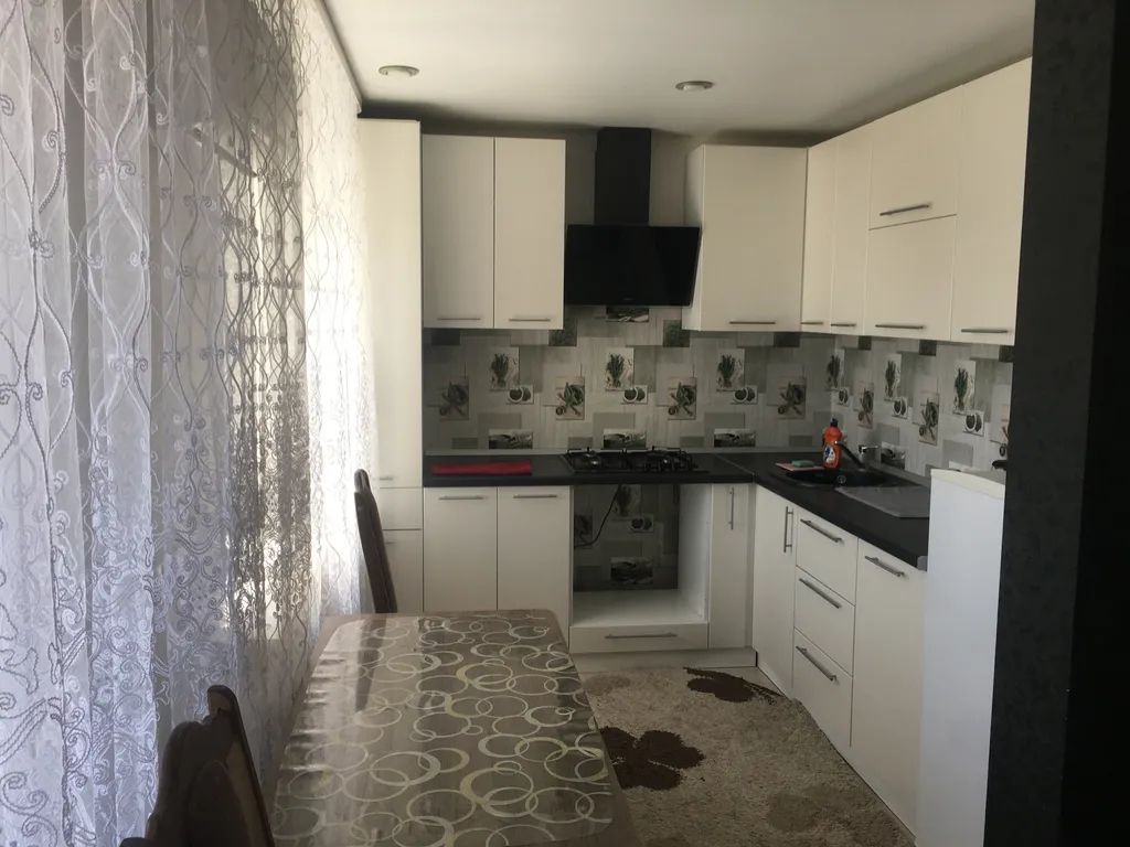 Уютная квартира в центре города — аренда посуточно в Урюпинск