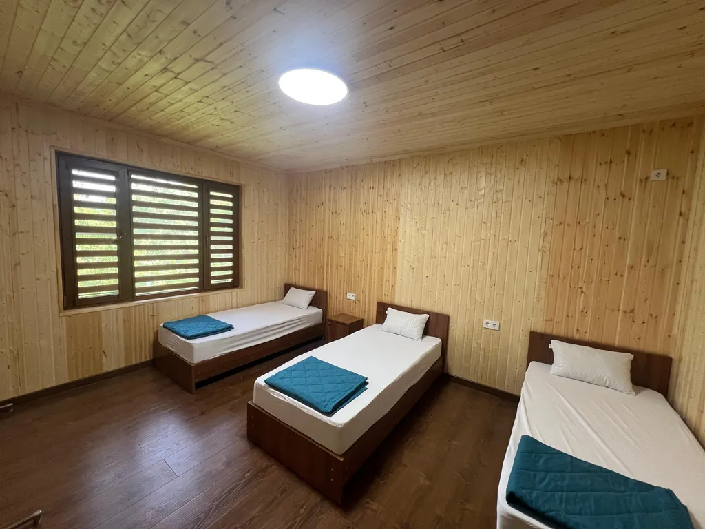 Дом у моря с террасой на речку