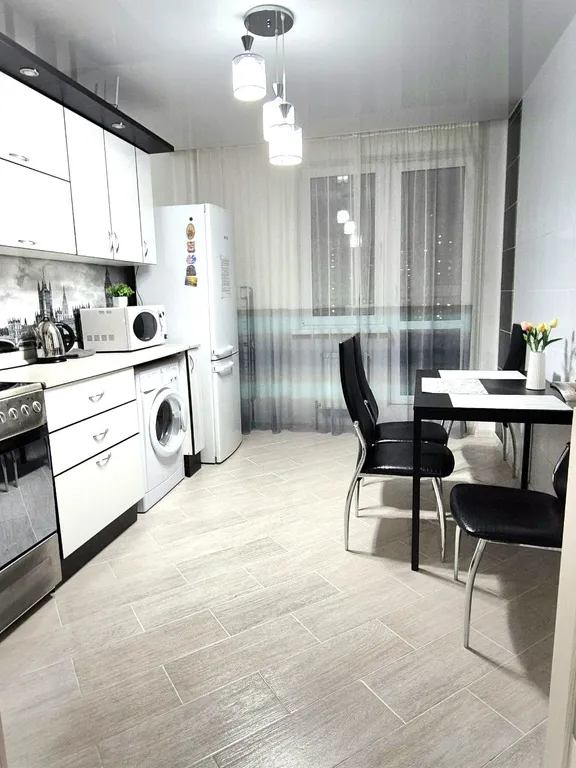 Светлая и уютная квартира у ТЦ Океанис