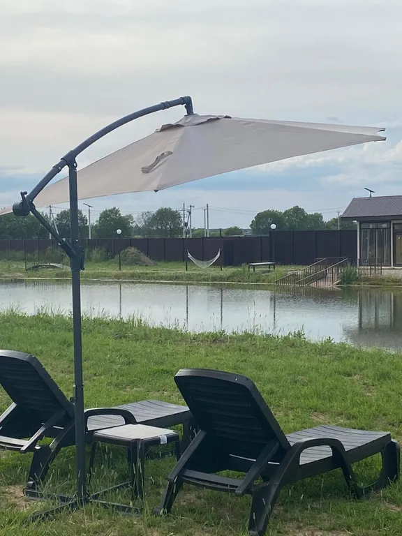 Уютный дом у озера