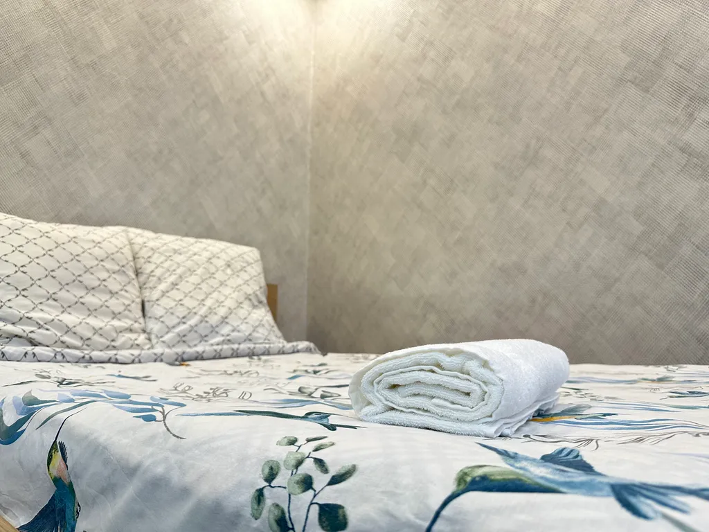 2-комнатная квартира люкс с камином рядом с автовокзалом на 1м этаже