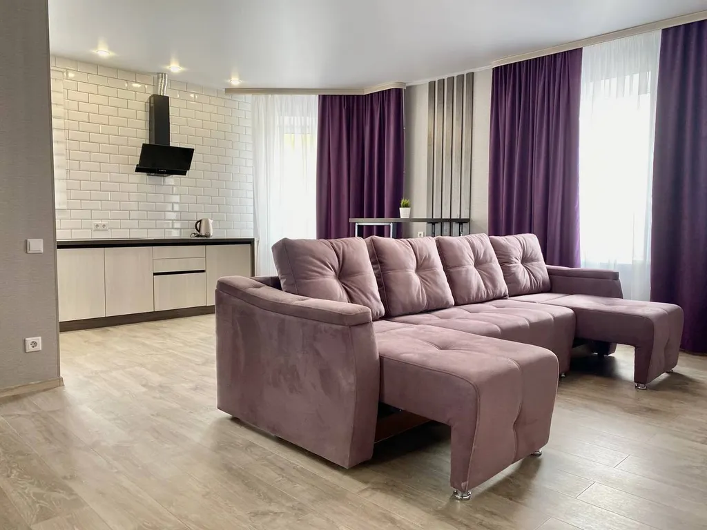 Квартира Яркая студия в апарт-отеле Кристалл! — аренда посуточно в Юрга