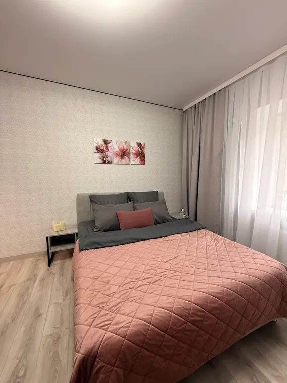 Квартира Уютная просторная кв в центре МКР1 — аренда посуточно в Кропоткин