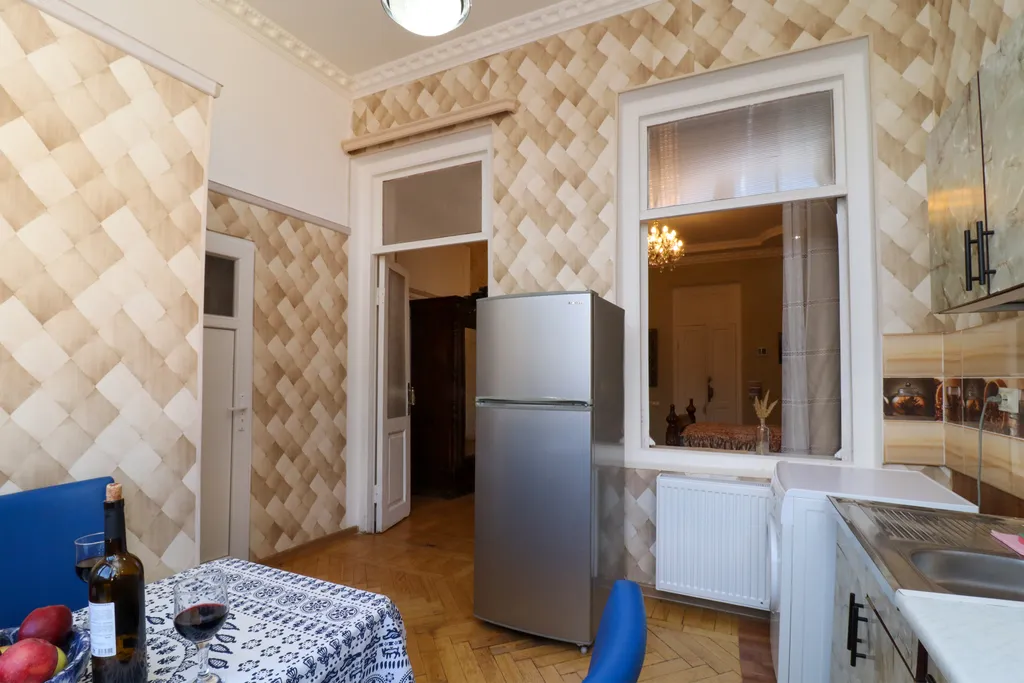 Винтажная квартира с 1 спальней в Старом Тбилиси