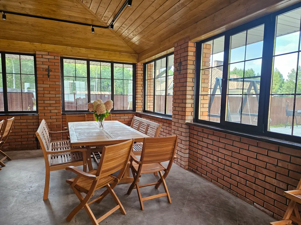 Дом, баня, чан, отапливаемая беседка