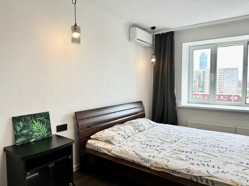 Однокомнатная квартира в тихом уголке самого центра Екатеринбурга