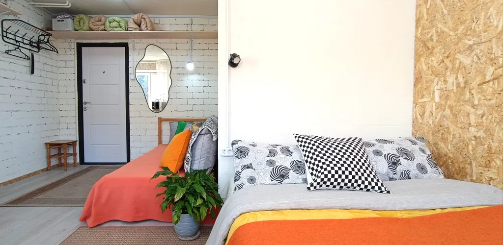 Душевное жилье над пиццерией, небольшая, но очень уютная студия