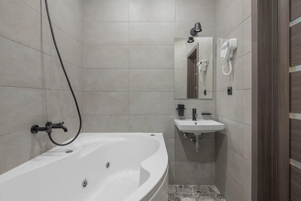 Полулюкс четырехместный с джакузи