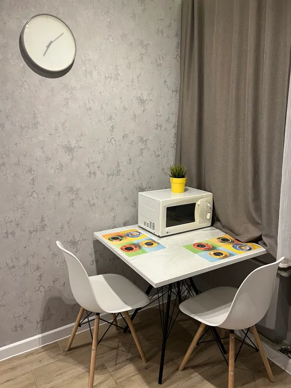 Квартира в стиле лофт в центре с качелью