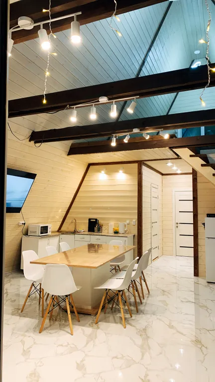 Уютный большой дом A-Frame с чаном рядом с Волгой