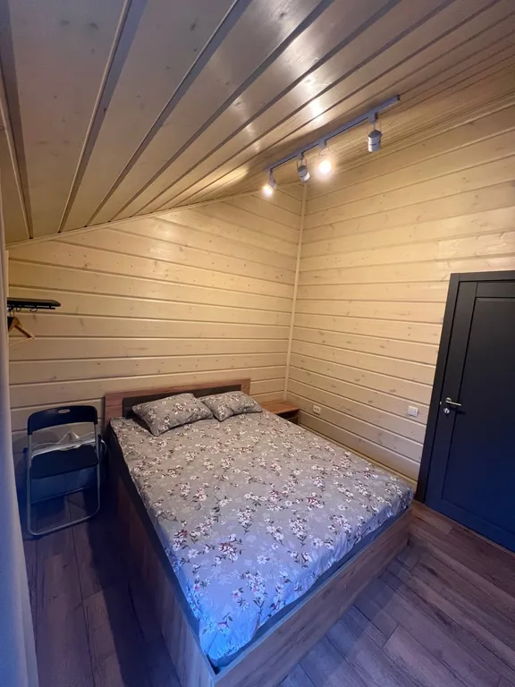 Уютный дом на краю леса