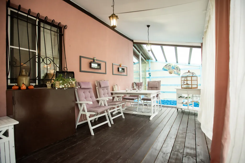 Розовая дача в Грузино