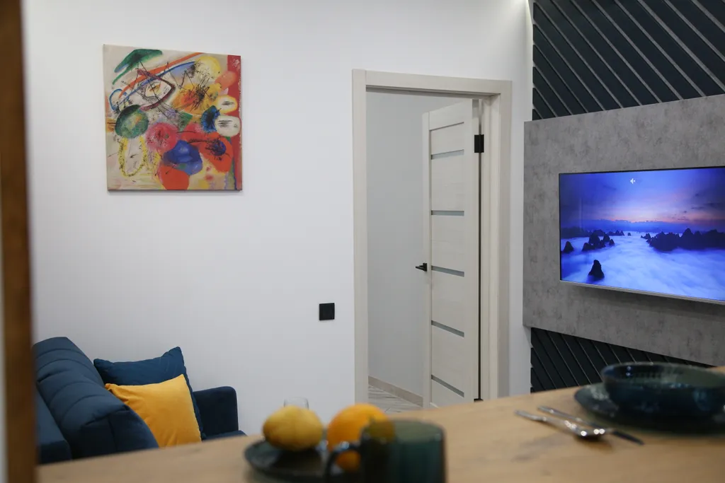 Стильные апартаменты "Кандинский" в центре города у моря