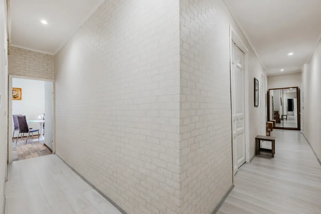 Трехкомнатная у Невского