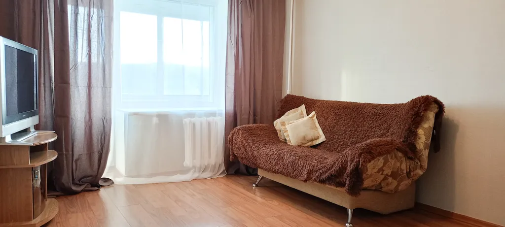 2-комнатная квартира для 5 гостей рядом с федеральной трассой Лена