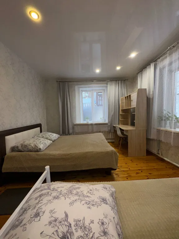 Дом в 3 минутах от источника.
Бесплатная парковка.
Большая кухня.