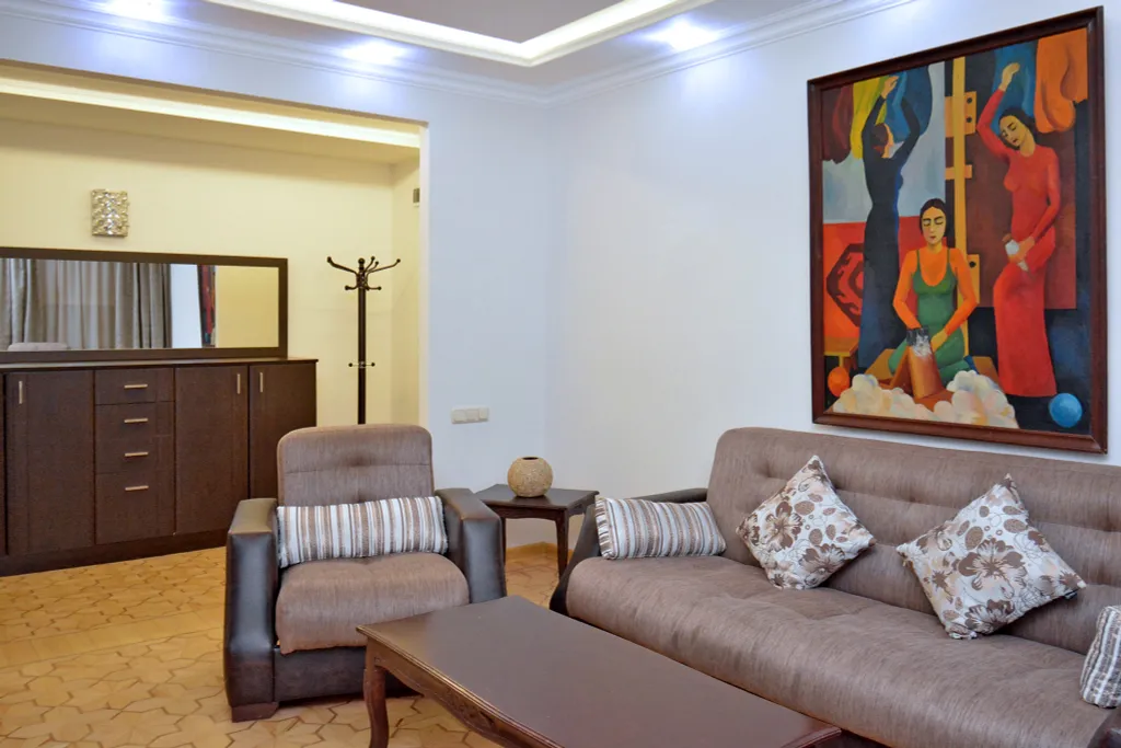 Уютная квартира на площади Сахарова (в самом сердце города)