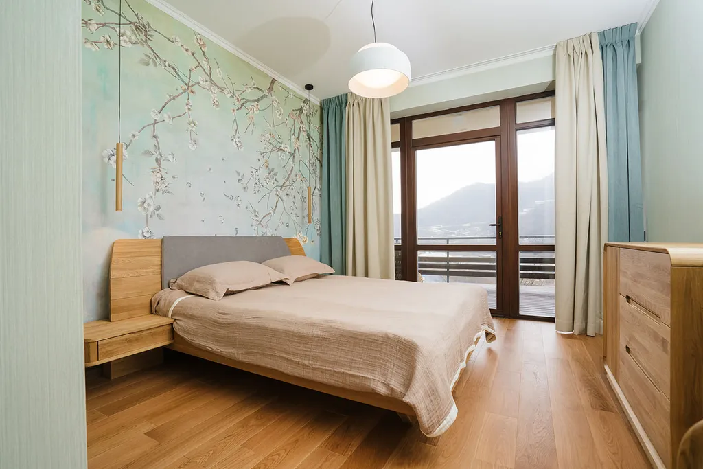 Красивый современный апартамент с 3 спальнями. Камин. Терраса. Горы.