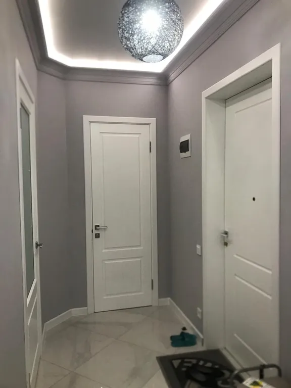 Квартира Дизайнерская квартира у моря с жёлтым диваном — Махачкала