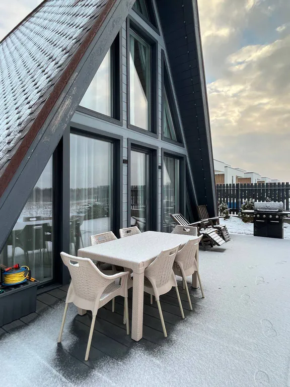 А・Фрейм ВИСТА Логиново
Дом с сауной, видом на лес и реку