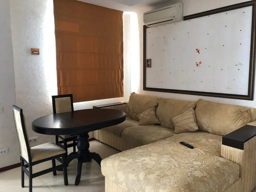 Двухкомнатная, новая, видовая квартира с витражными окнами на парк, море, горы