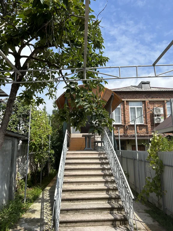 Коттедж Просторный дом рядом с морем — аренда посуточно в Сухум