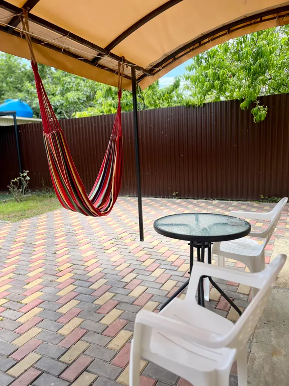 Коттедж Двухкомнатный дом с зоной отдыха и гамаком в 15 минутах от моря — Севастополь