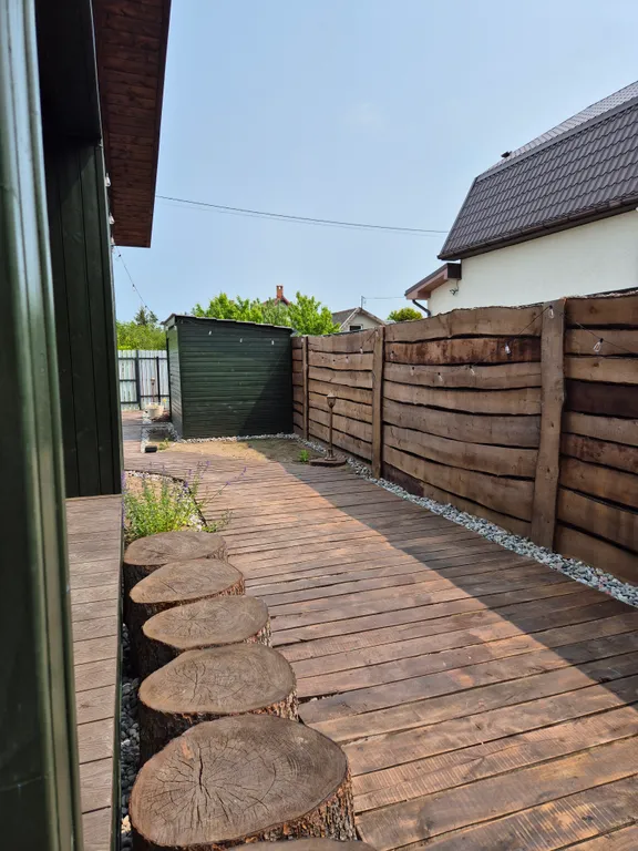 Сказочный уютный домик у моря