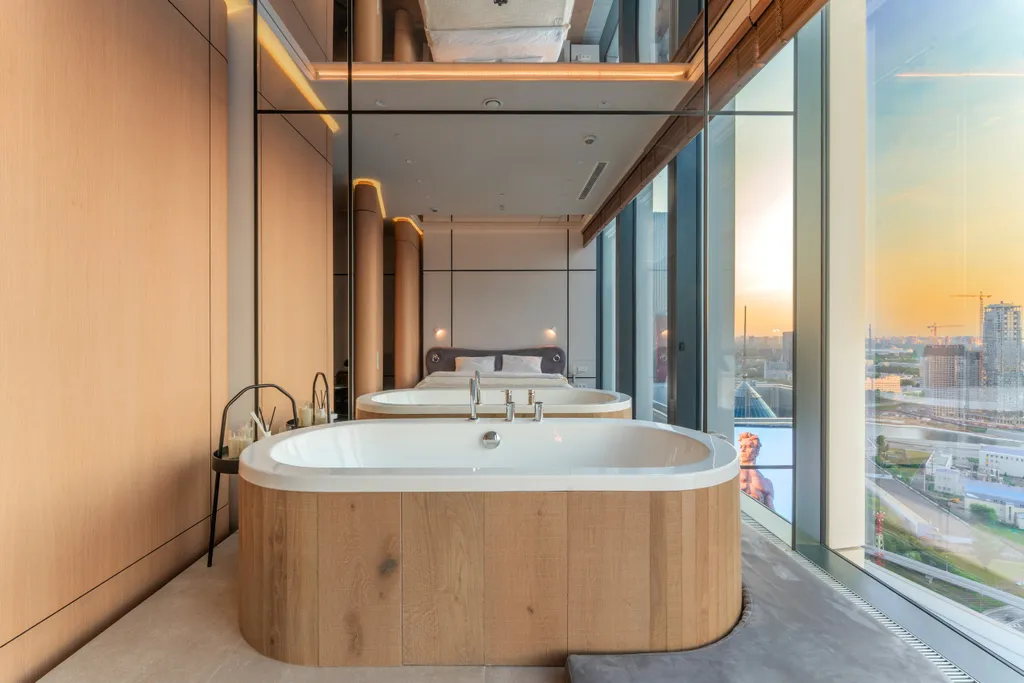 Sky city moscow ванна у окна, закатная сторона, premium дизайн