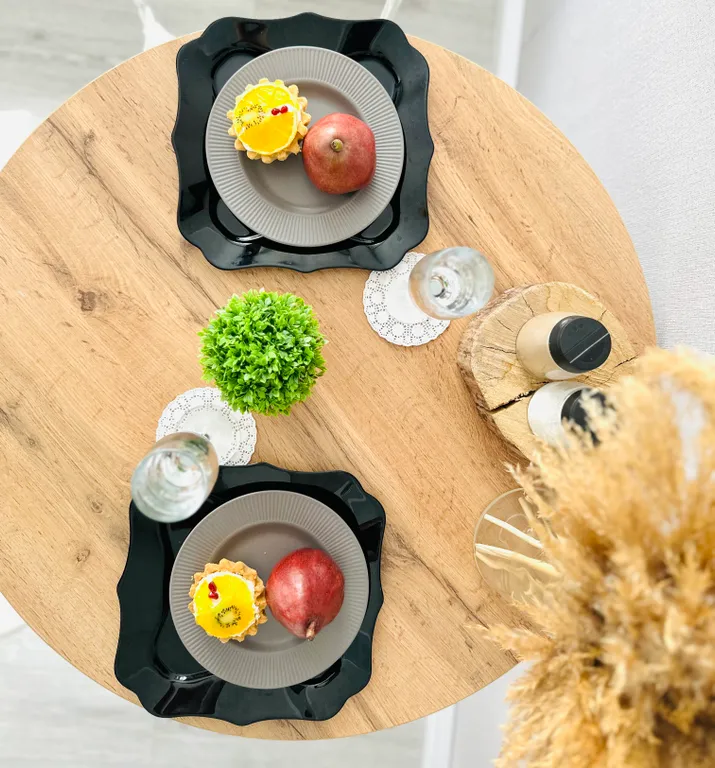 Студия для троих