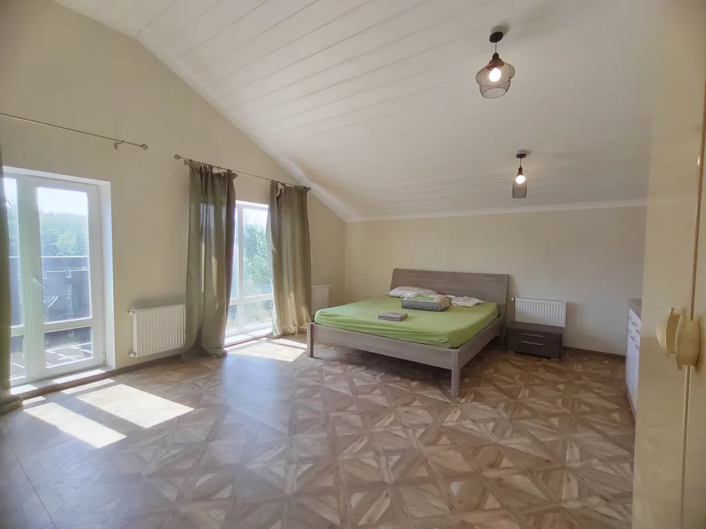 Дом коттедж с дизайнерским ремонтом