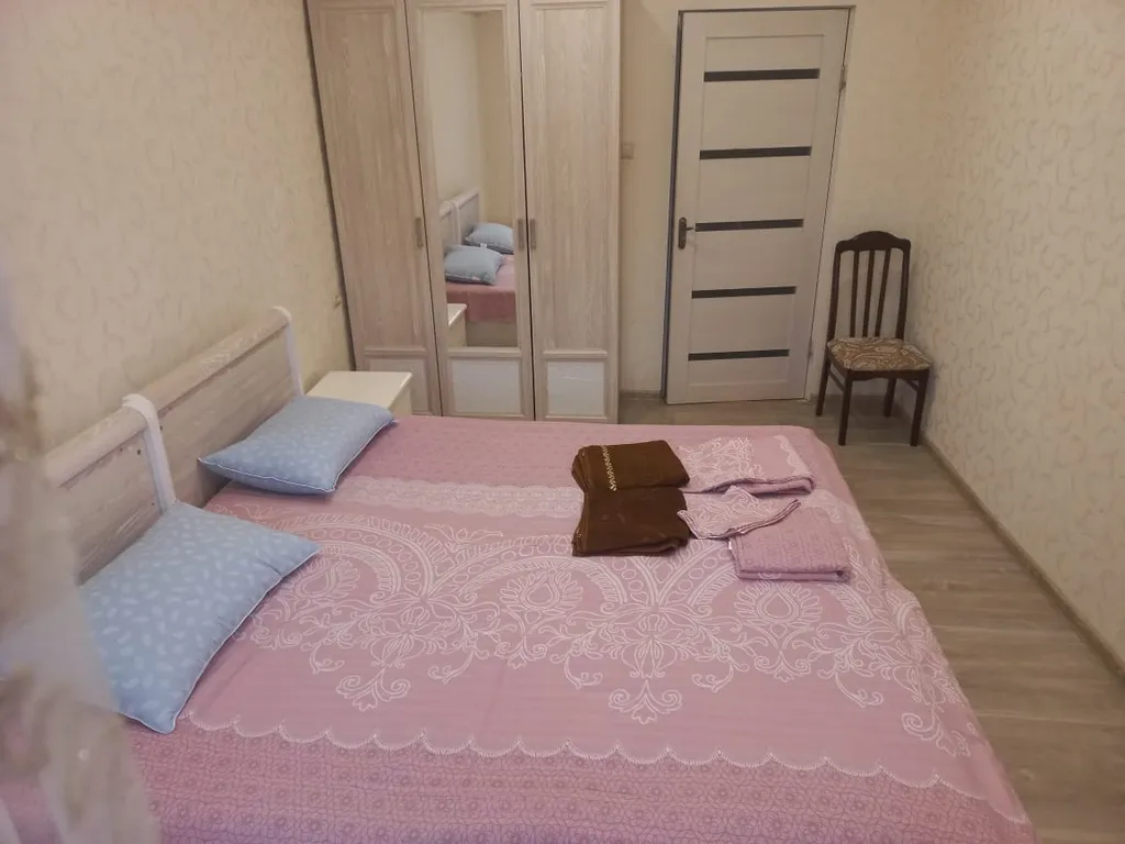 Уютная трёхкомнатная квартира город Гагра со всеми удобствами.