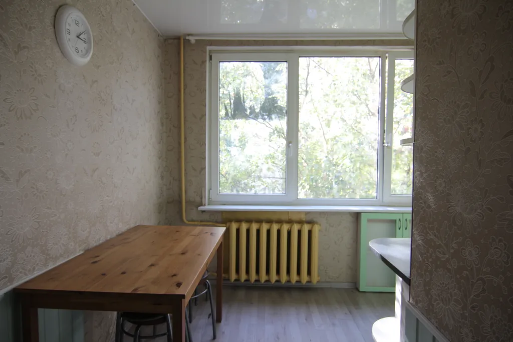 Трёхкомнатная квартира класса стандарт в спальном районе города