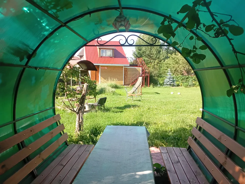 Коттедж Коттедж Уютная дача в саду — Вялки