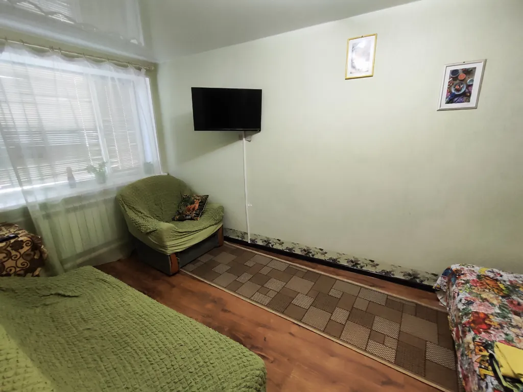 Однокомнатная квартира в центре. Заселение с 08:00 до 22:00 — аренда посуточно в Керчь