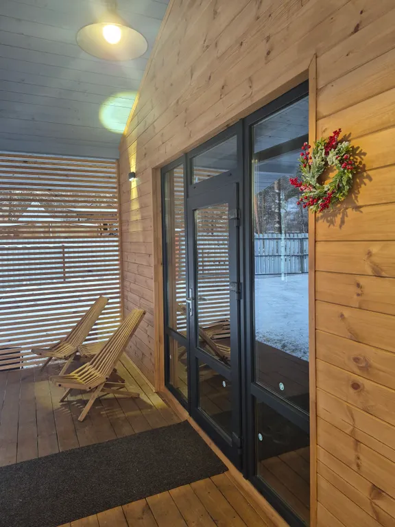 Гостевой дом в сосновом лесу в 15 минутах от курорта Манжерок