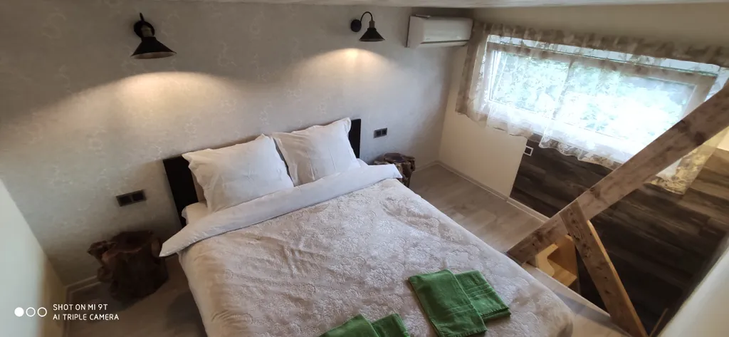 Уютная двухуровневая студия